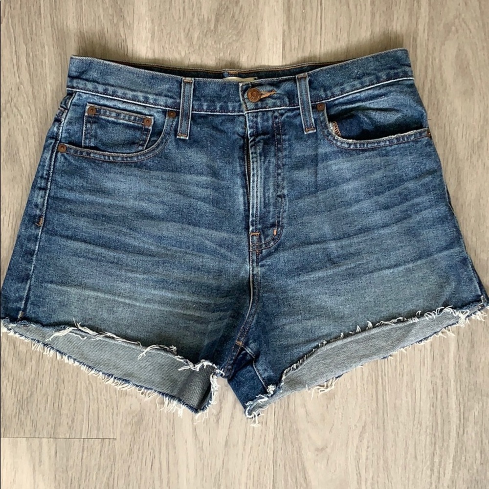 Cutoff jean shorts